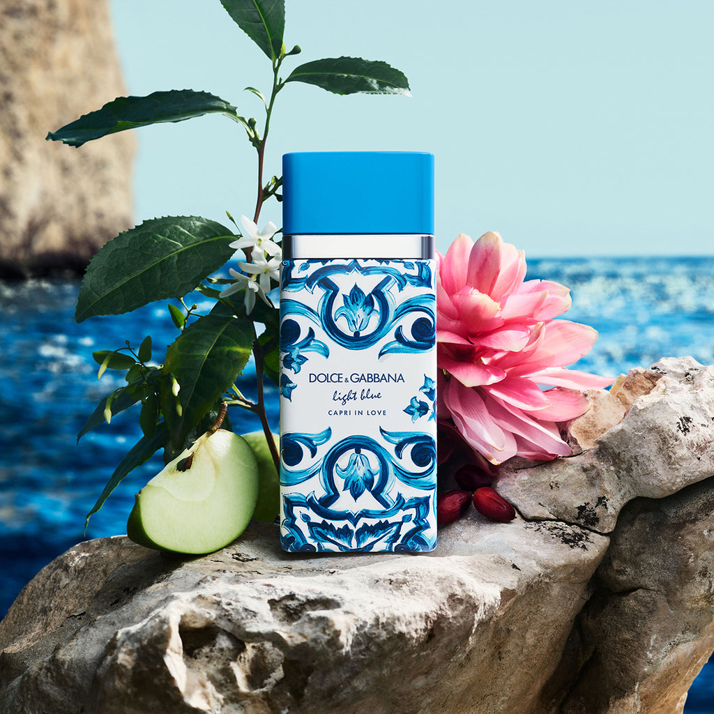 【新発売】DOLCE&GABBANA ライトブルー カプリインラブ オードパルファム <1.5mL>
